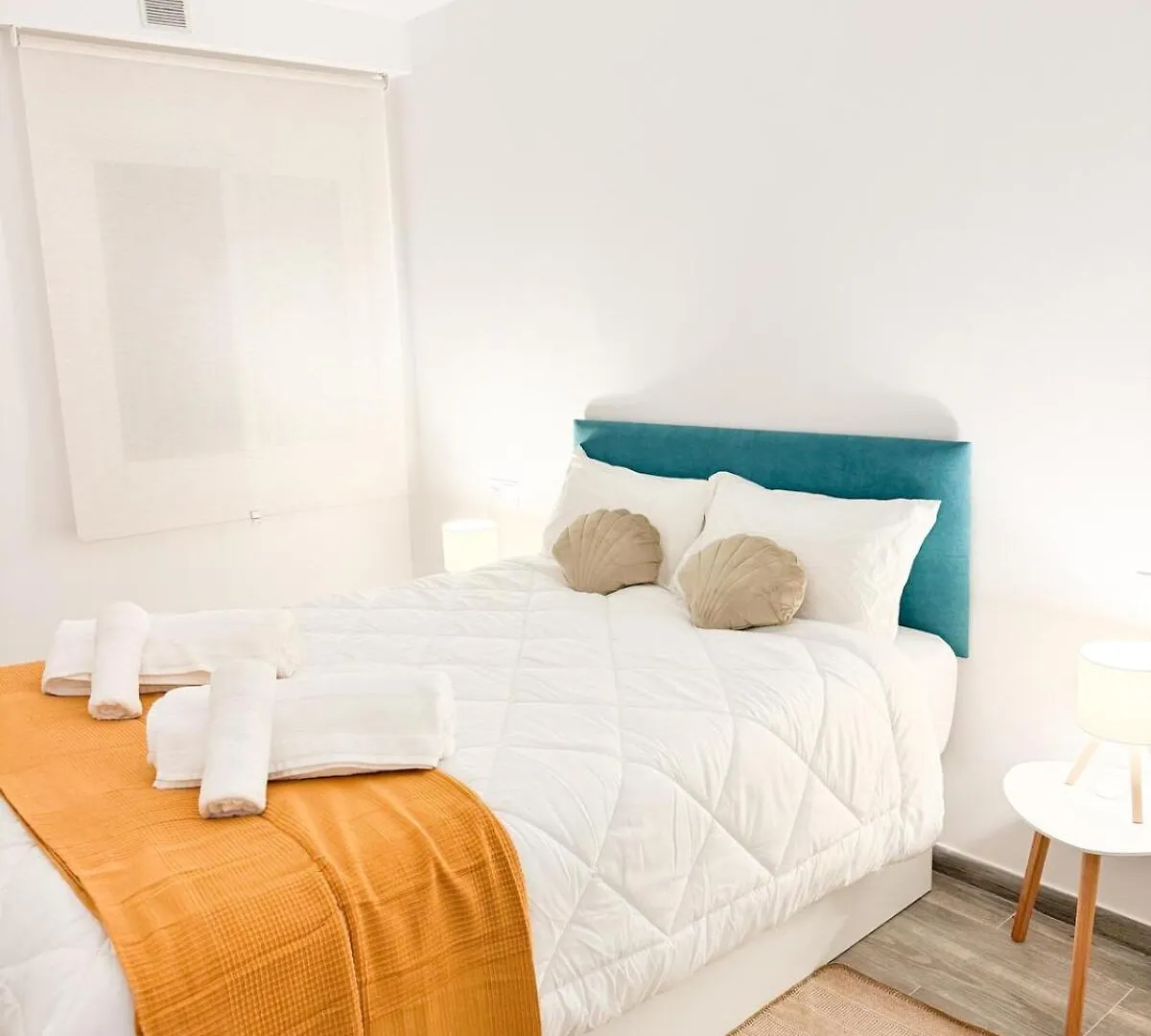 Apartment Apartamento La Sal Centro San Fernando Spain